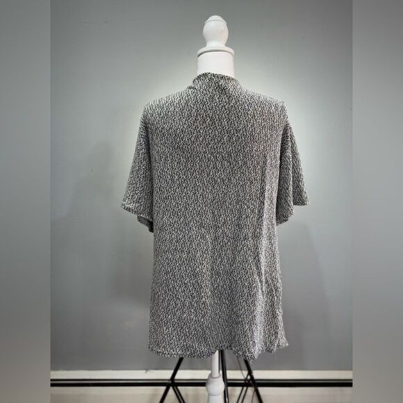 CLEARANCE! B/W H&M Open S/S Cardigan Size XS EUC - Picture 2 of 5